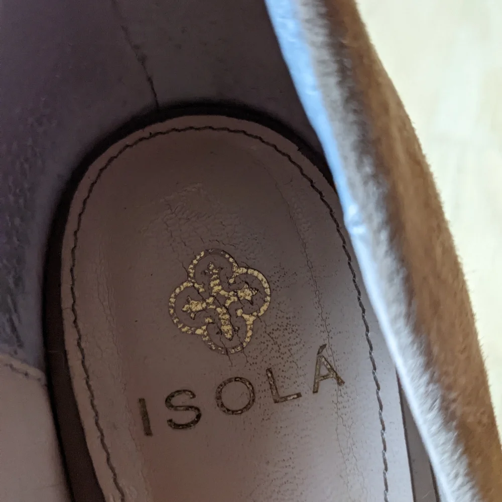 Isola Eleni suede with block heel size 9.5